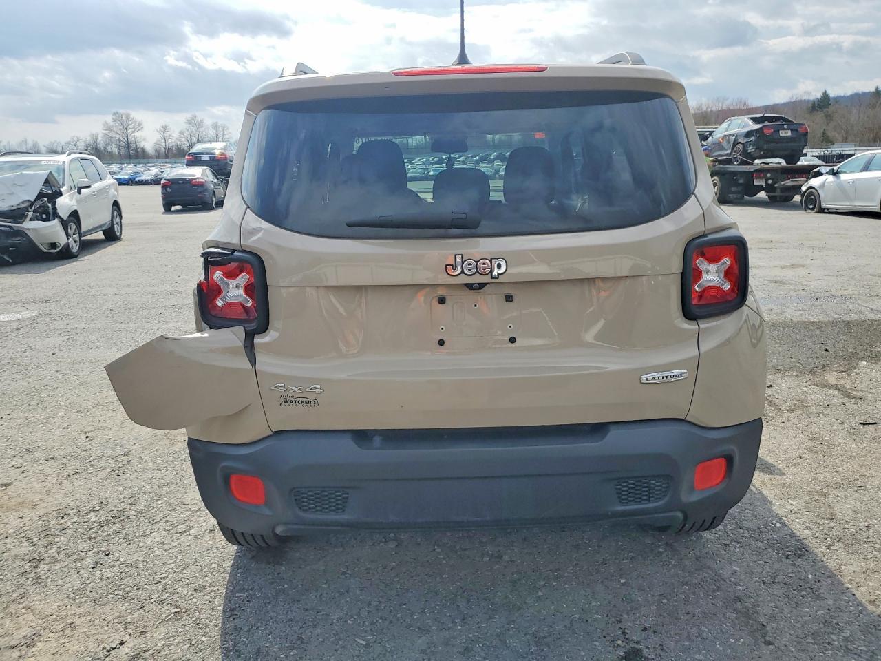 2016 Jeep Renagade - Image 6
