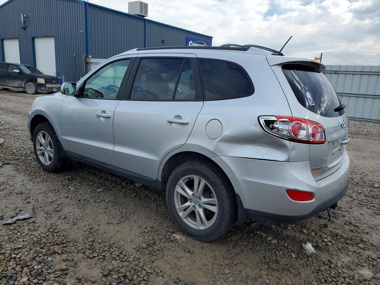 2012 Hyundai Santa Fe Se - Image 2