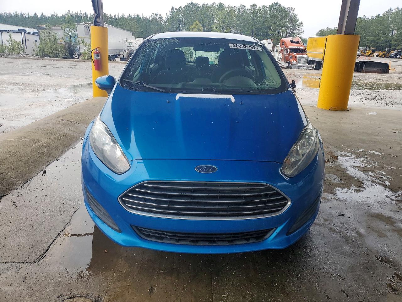 2015 Ford Fiesta Se - Image 5