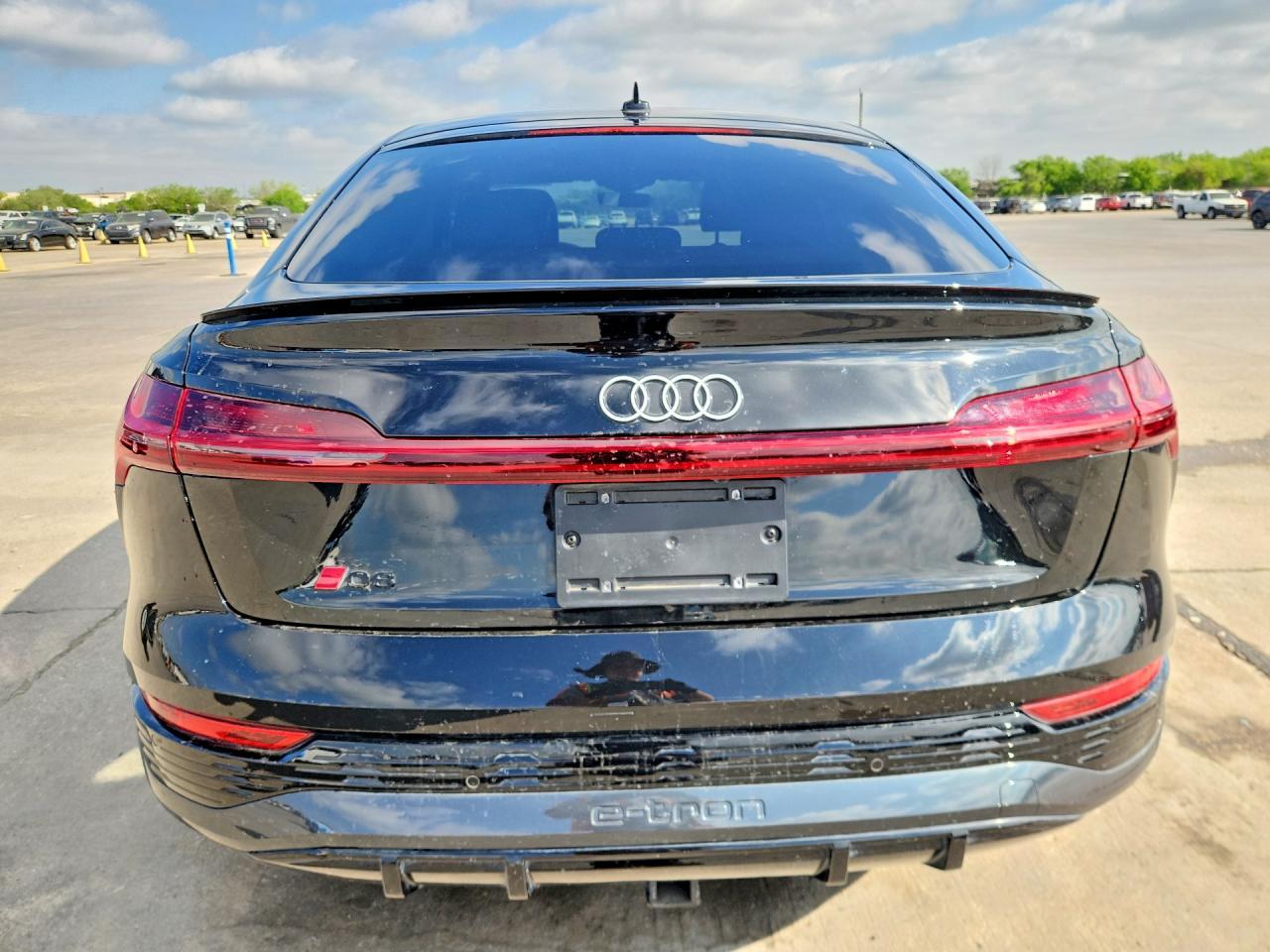 2024 Audi Q8 E-Tron Sportback Premium Plus - Image 6