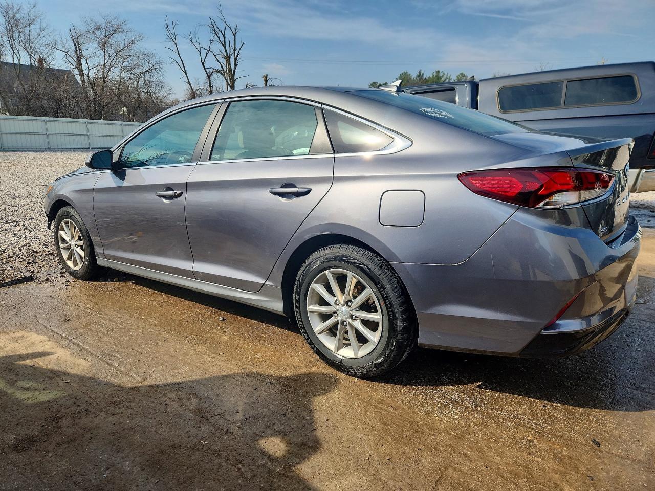 2019 Hyundai Sonata Se - Фото 2