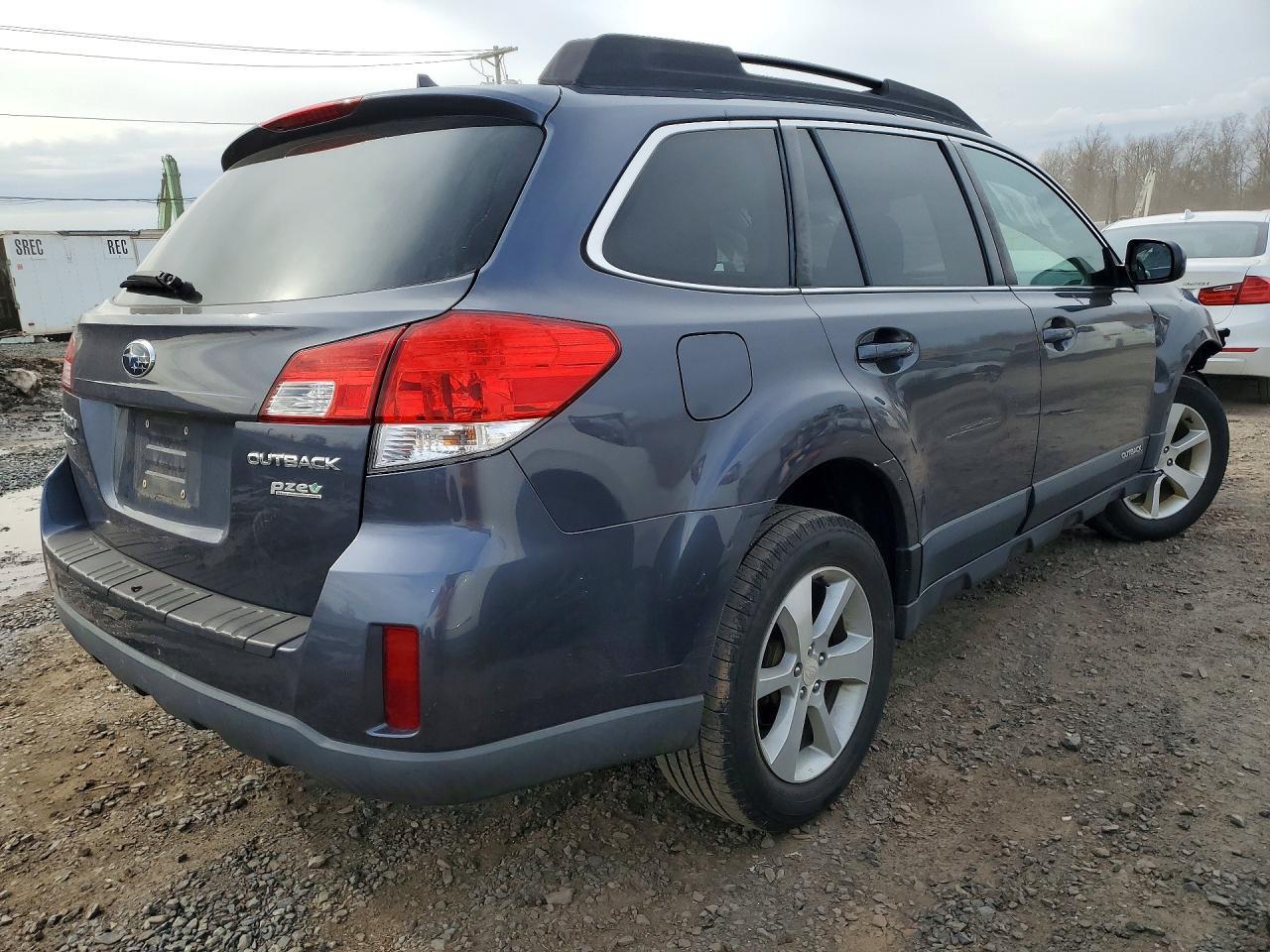 2014 Subaru Outback 2.5I Premium - Фото 3