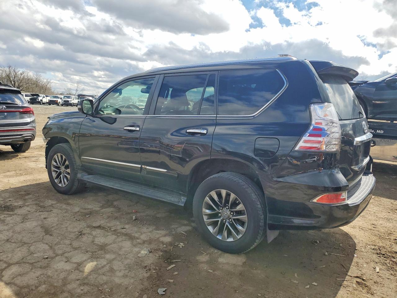 2014 Lexus Gx 460 Luxury - Image 2