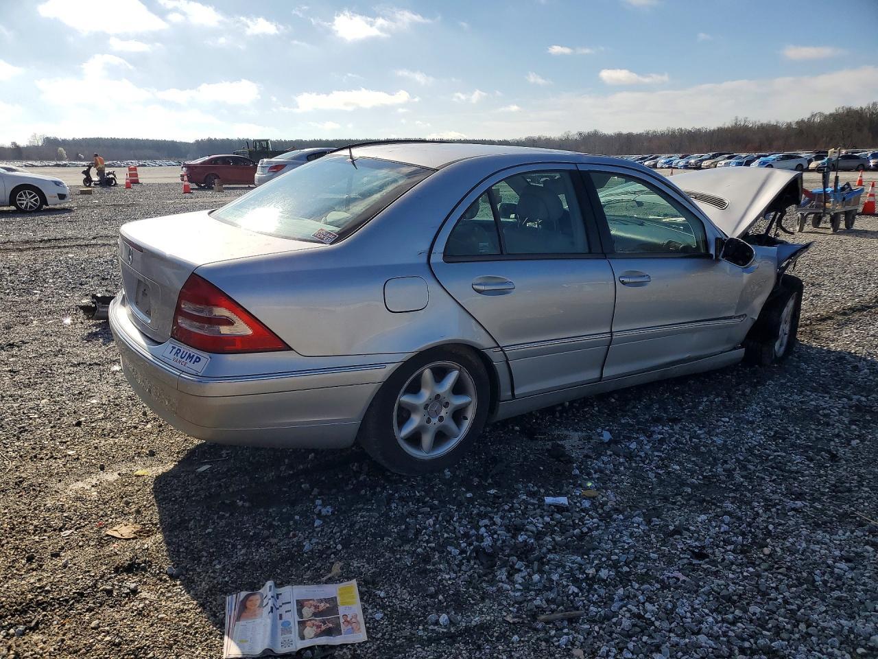 2002 Mercedes-Benz C 240 - Image 3