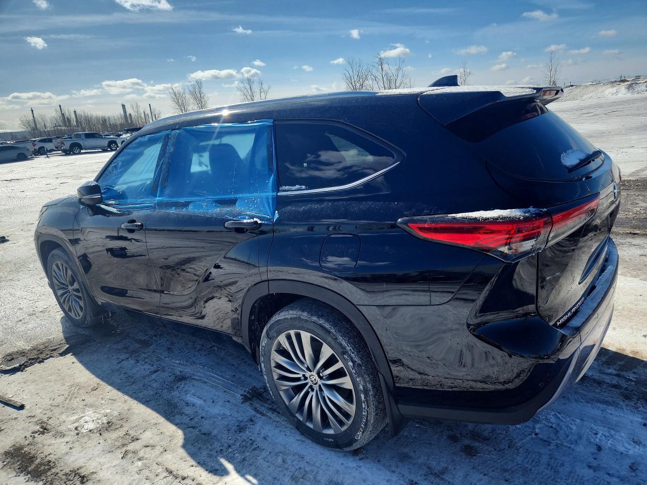 2021 Toyota Highlander Platinum - Фото 2