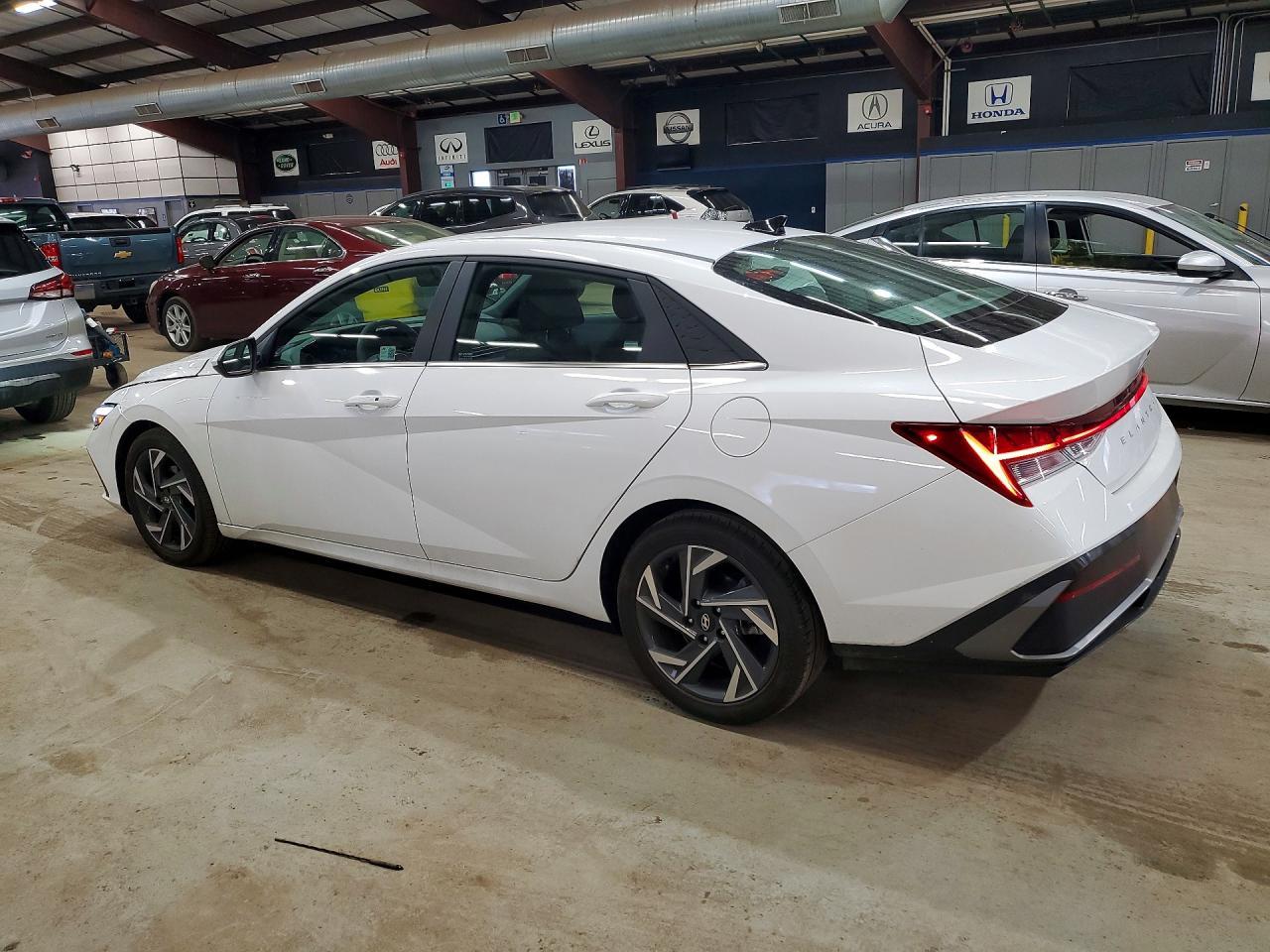 2024 Hyundai Elantra Sel - Фото 2