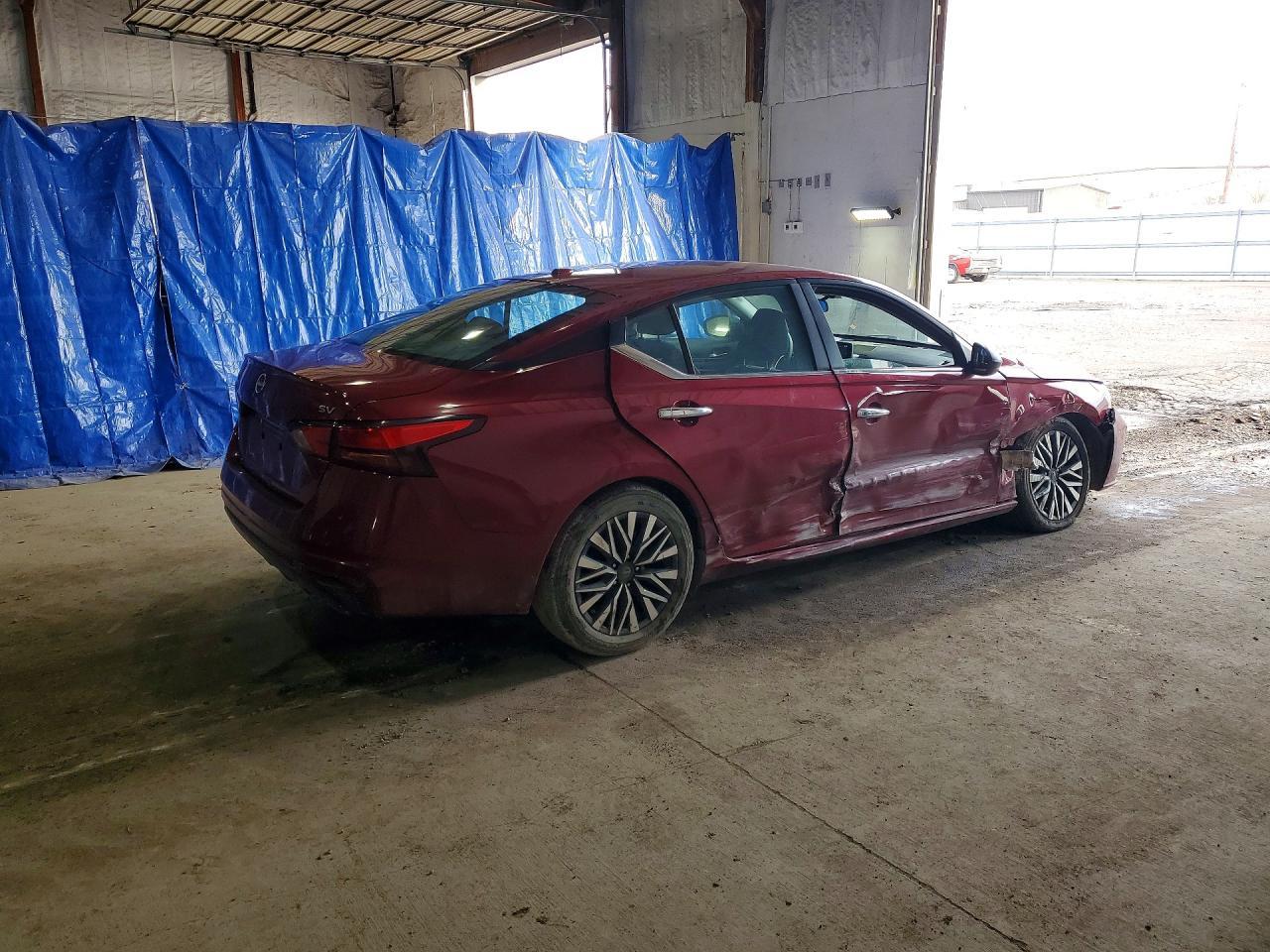 2024 Nissan Altima 2.5 Sv - Image 3