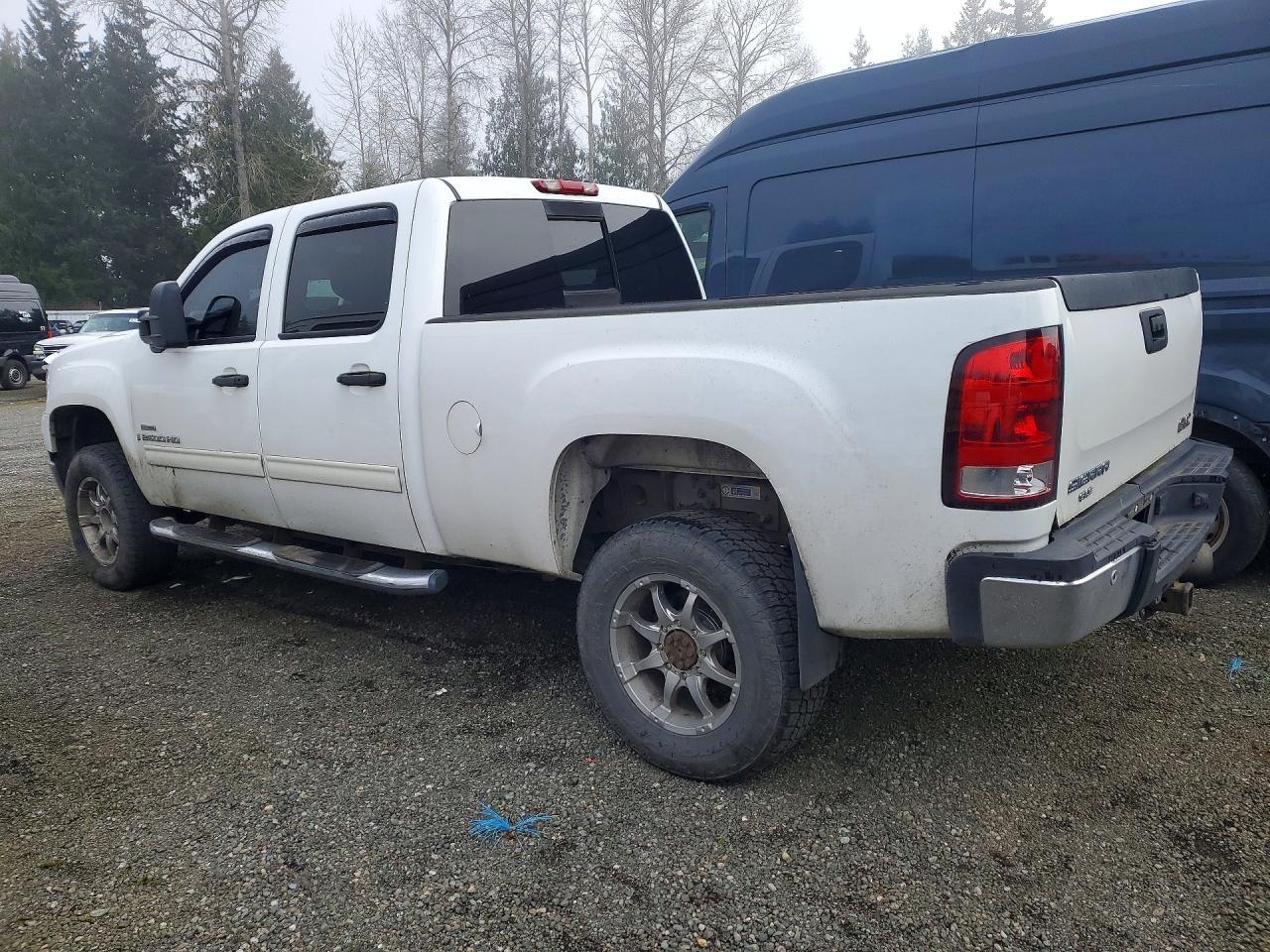 2007 GMC Sierra K2500 Heavy Duty - Фото 2
