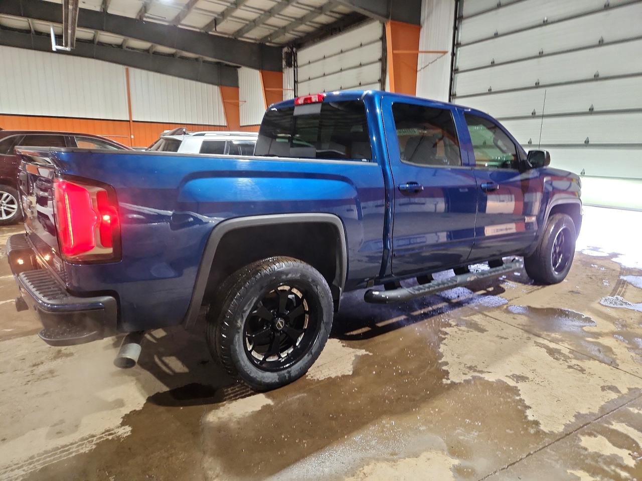 2017 GMC Sierra K1500 Slt - Image 3