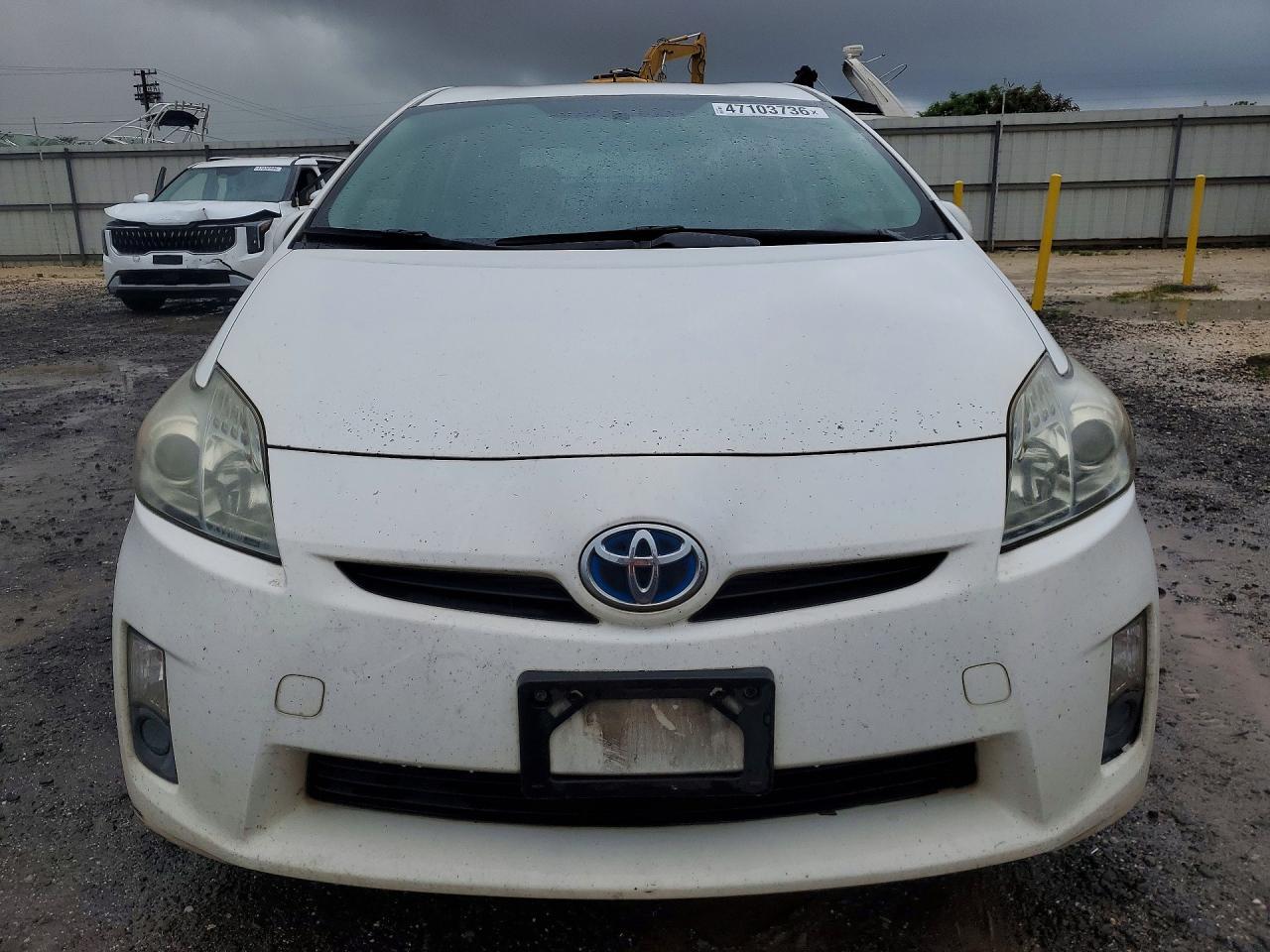 2010 Toyota Prius I - Image 5