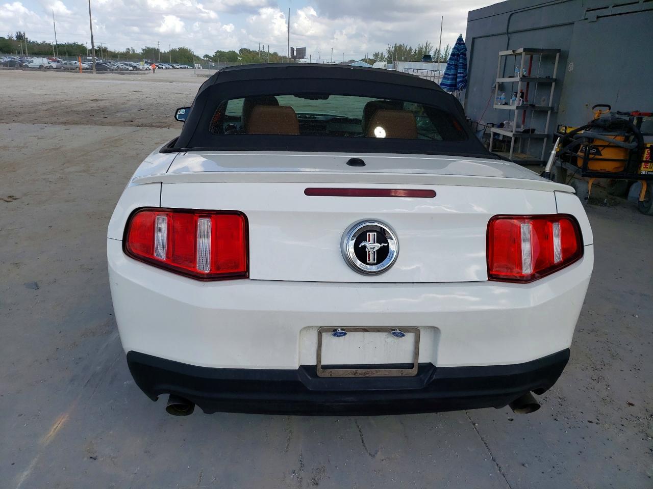 2011 Ford Mustang - Фото 6