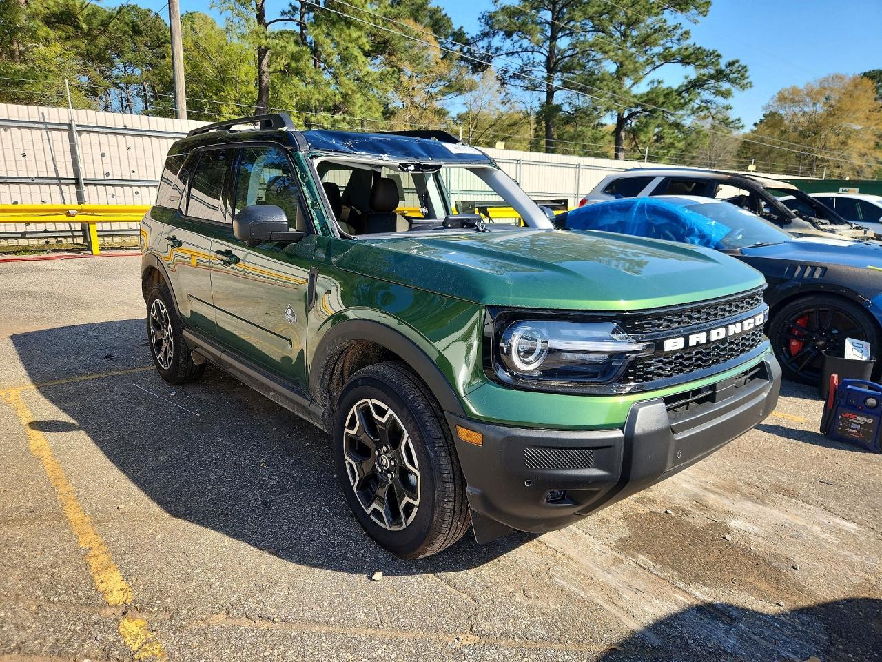 2025 Ford Bronco - Image 4