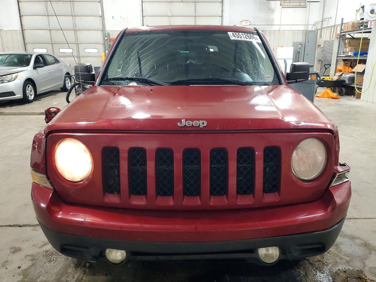 2012 Jeep Patriot Latitude - Фото 5