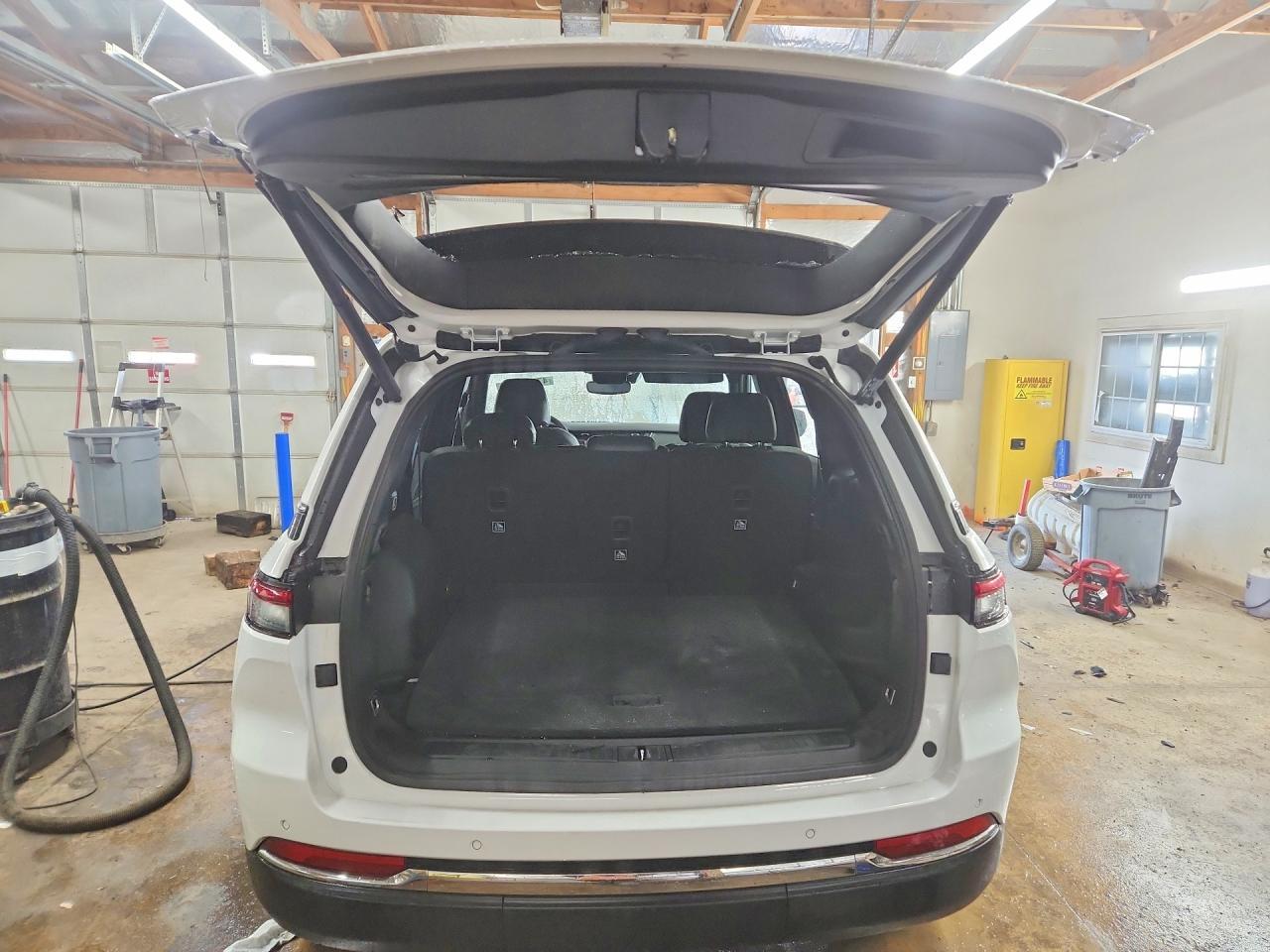 2025 Jeep Grand Cherokee Limited - Image 6