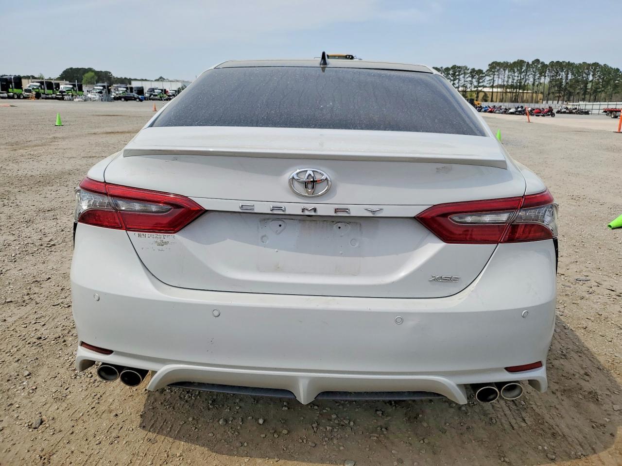 2022 Toyota Camry Xse V6 - Фото 6