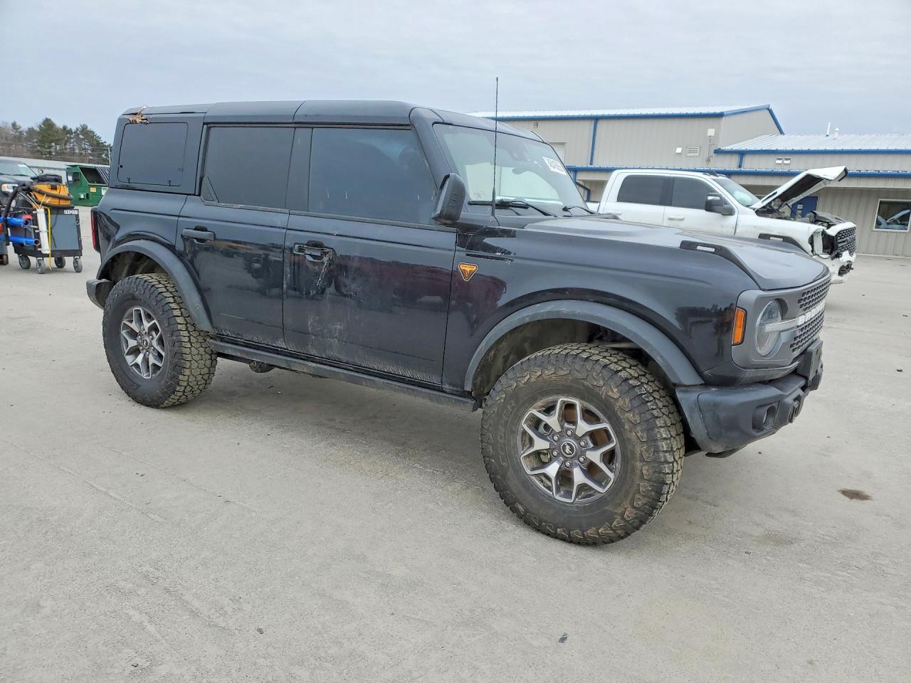 2025 Ford Bronco Badlands - Фото 4