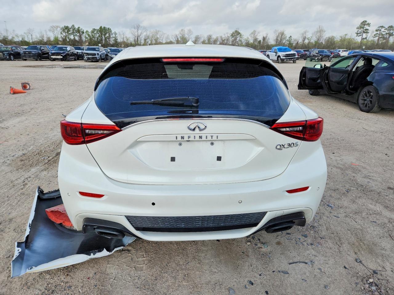 2018 Infiniti Qx30 Base - Фото 6