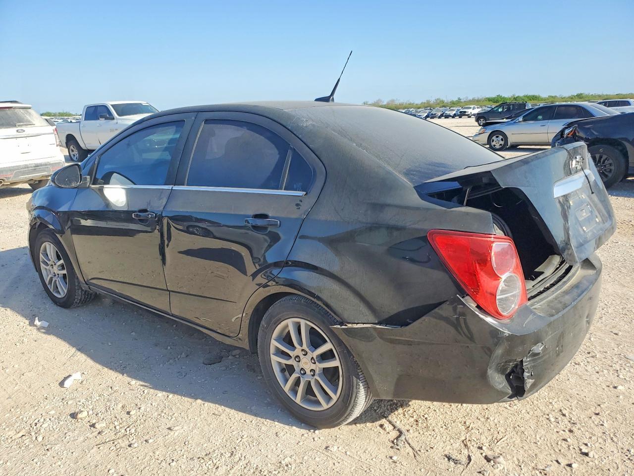 2012 Chevrolet Sonic Lt - Image 2