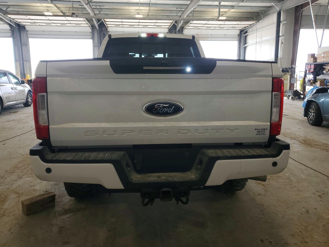 2019 Ford F250 Super Duty - Фото 6