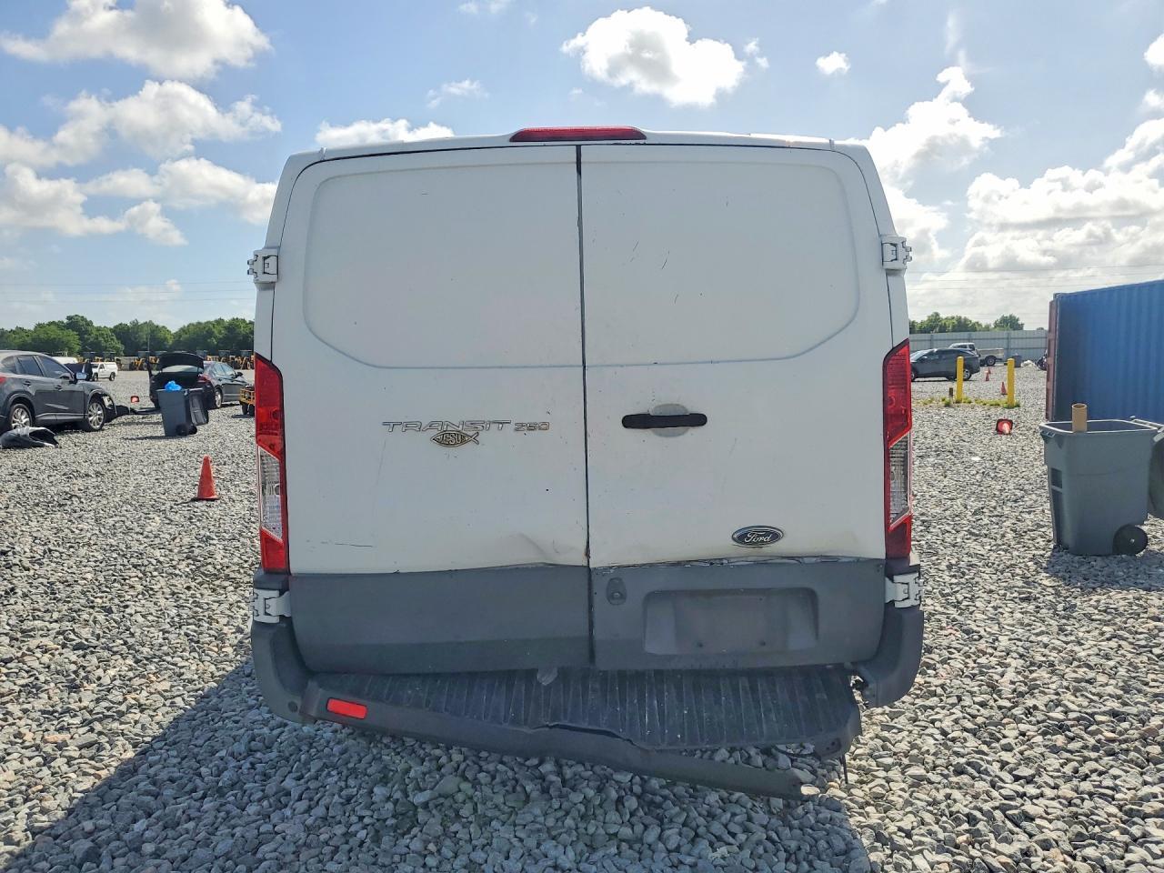 2016 Ford Transit T-250 Cargo - R&D - Pri Fleet - Фото 6