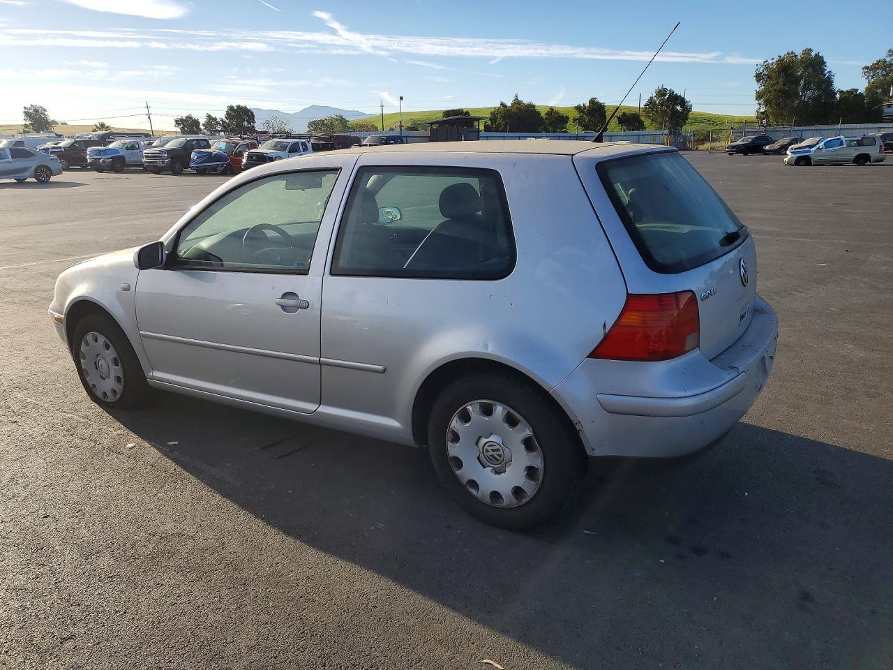 2004 Volkswagen Golf - Фото 2