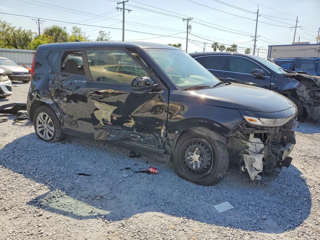 2020 Kia Soul Lx - Image 4