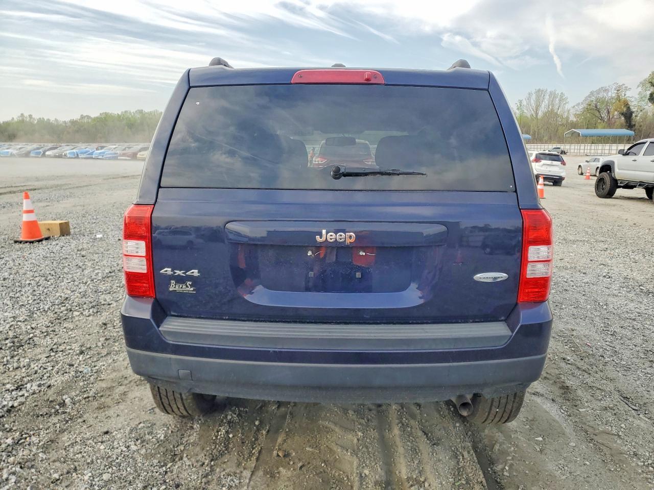 2016 Jeep Patriot Latitude - Image 6