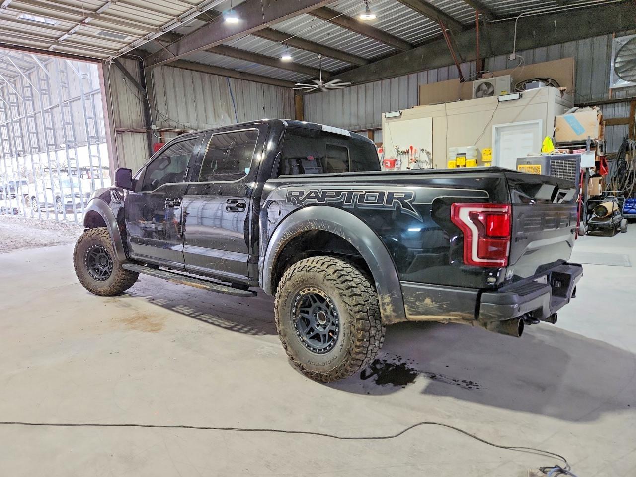 2018 Ford F150 Raptor - Фото 2