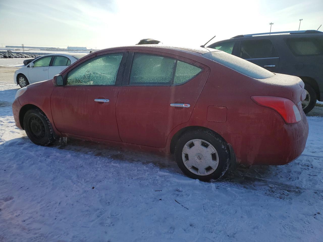 2012 Nissan Versa 1.6 S - Фото 2