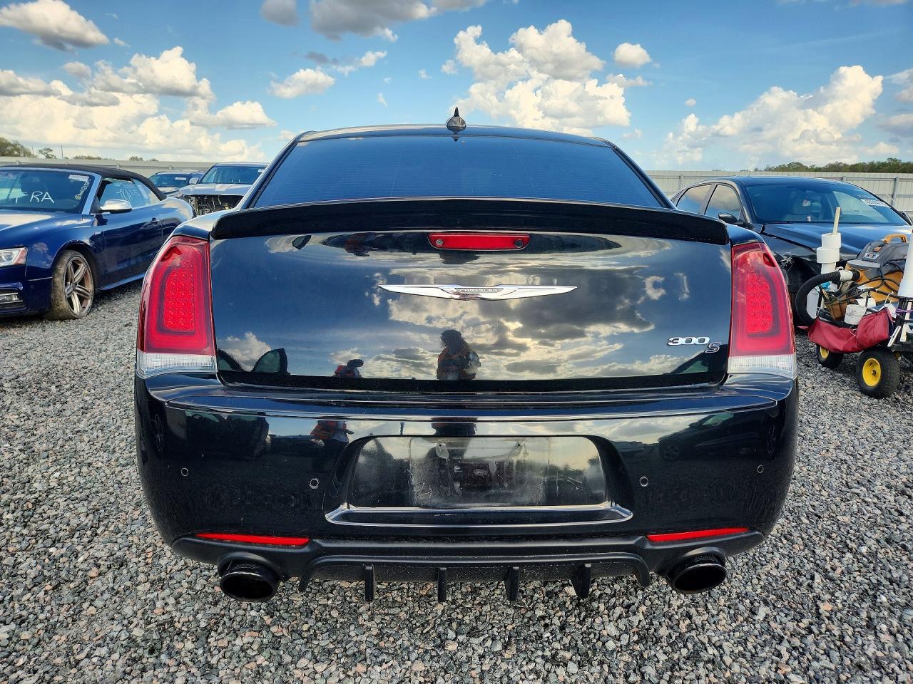 2019 Chrysler 300 S - Фото 6
