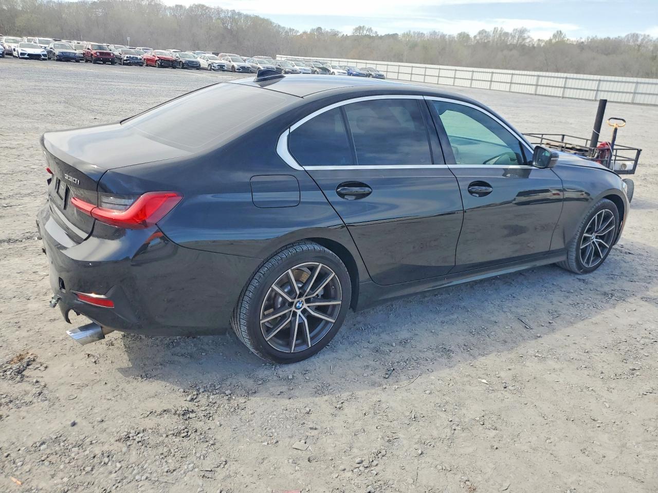 2020 BMW 330I - Фото 3