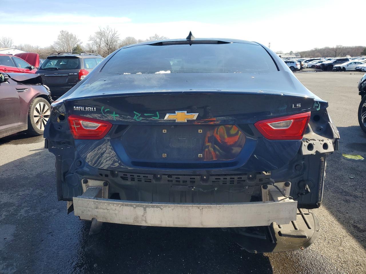 2016 Chevrolet Malibu Ls - Фото 6
