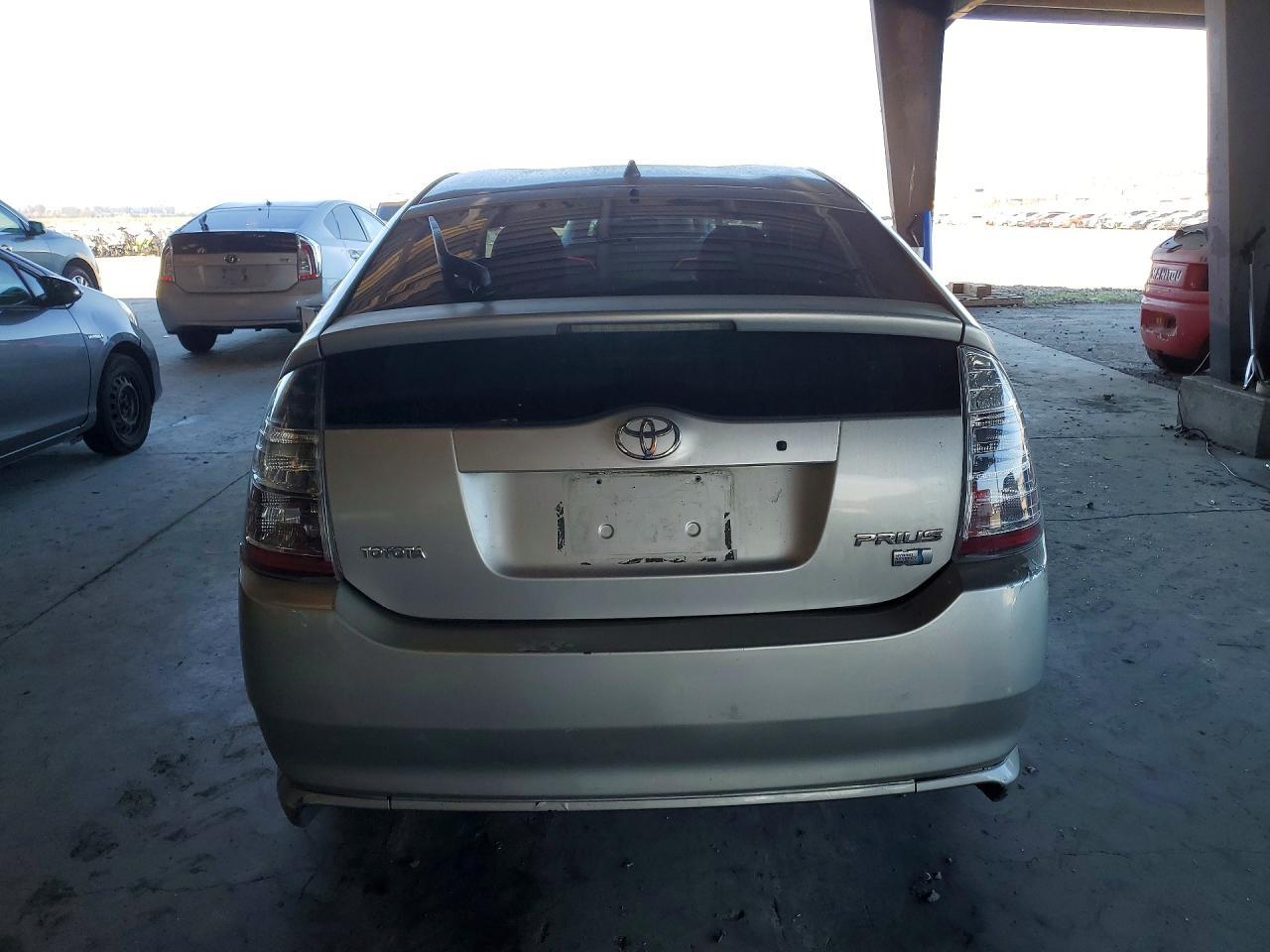 2004 Toyota Prius Base - Фото 6