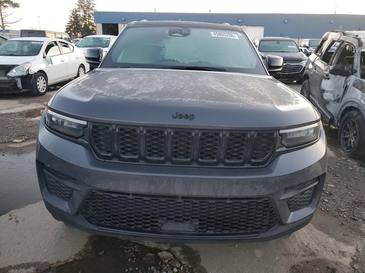 2024 Jeep Grand Cherokee Laredo - Image 5