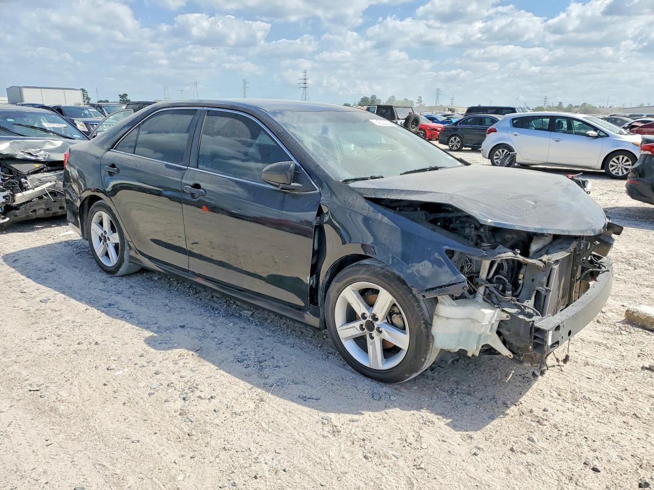 2014 Toyota Camry L - Фото 4