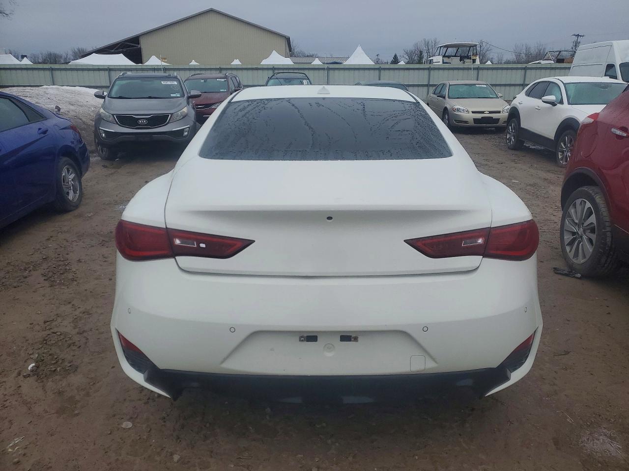 2017 Infiniti Q60 3.0T Premium - Image 6