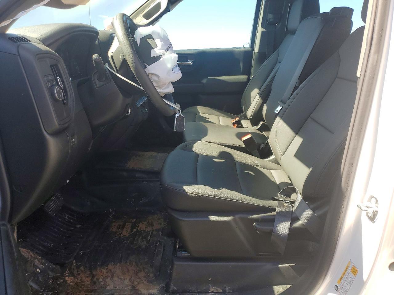 2026 Chevrolet Silverado C1500 - Фото 7