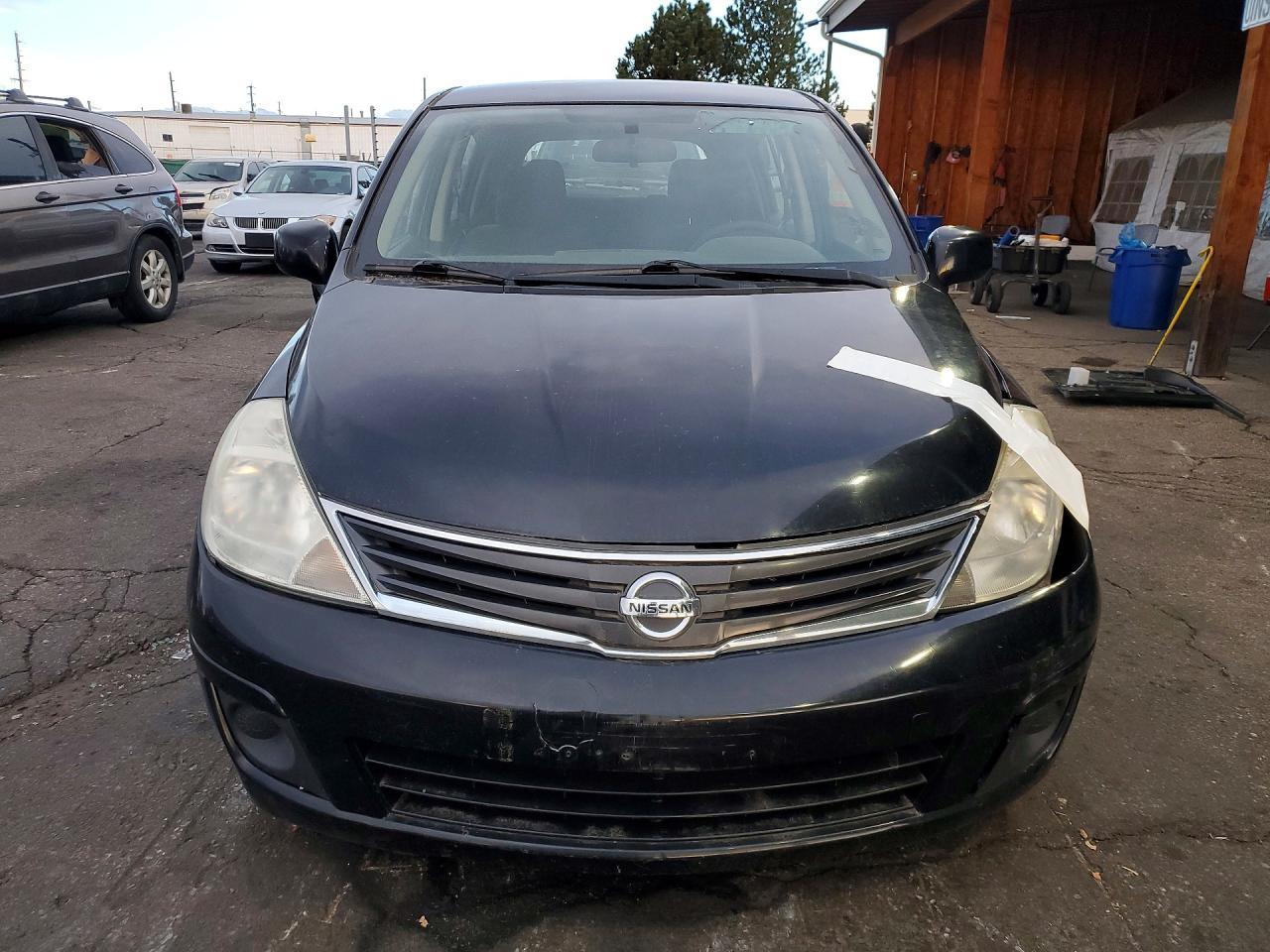 2011 Nissan Versa 1.8 S - Image 5