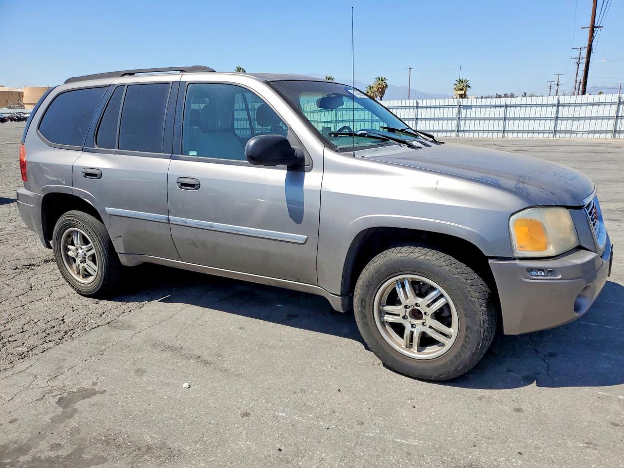 2007 GMC Envoy - Image 4