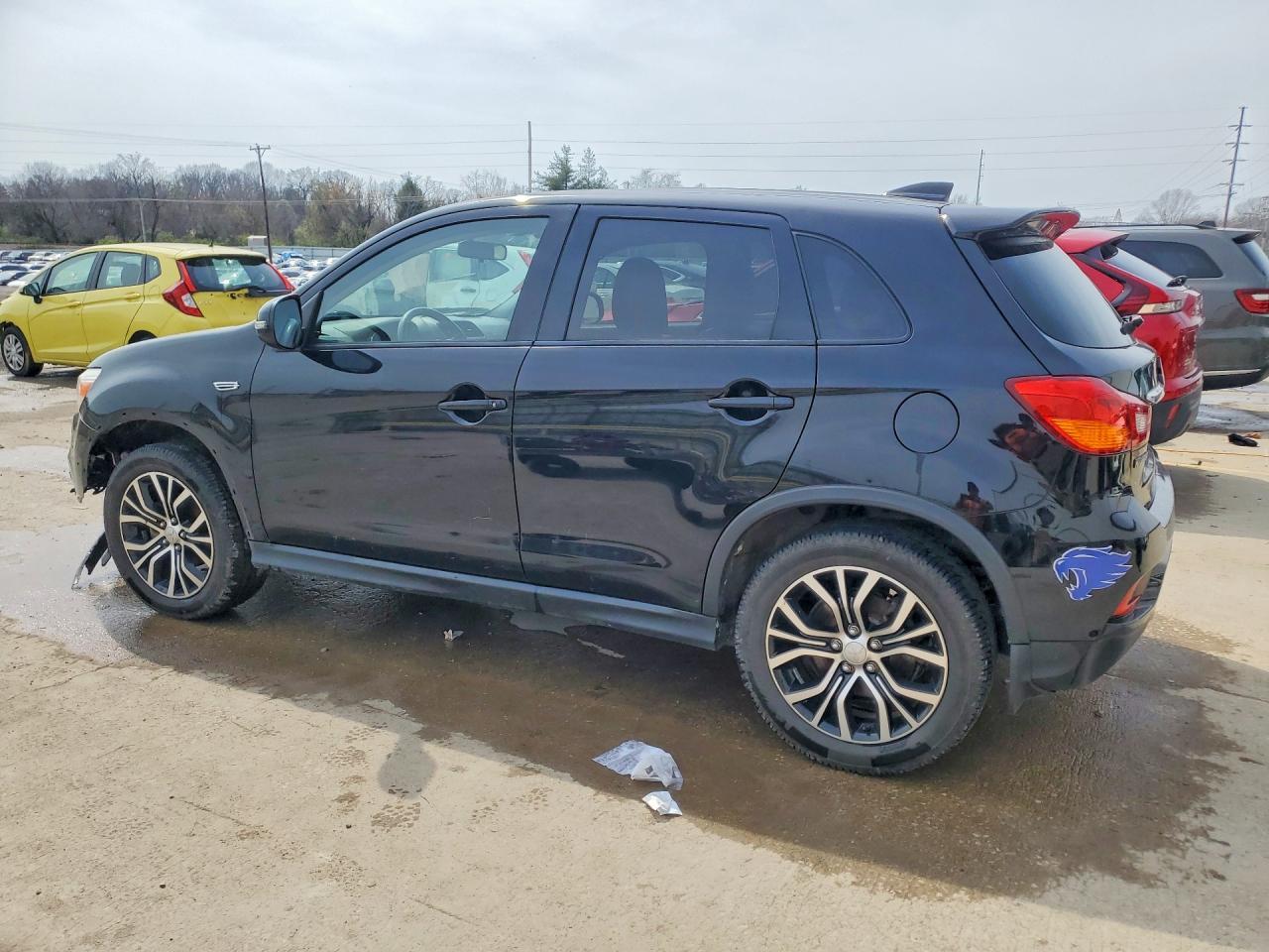 2018 Mitsubishi Outlander Sport Es - Фото 2