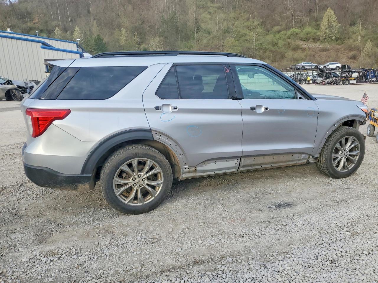 2020 Ford Explorer Xlt - Фото 3