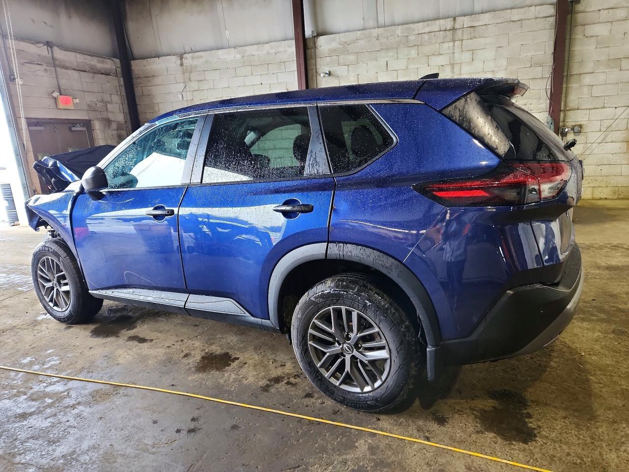 2022 Nissan Rogue S - Фото 2