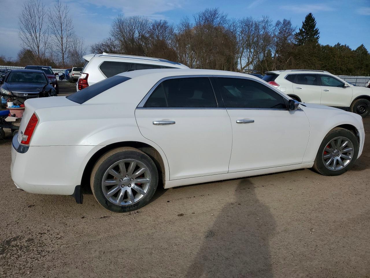 2014 Chrysler 300C - Фото 3