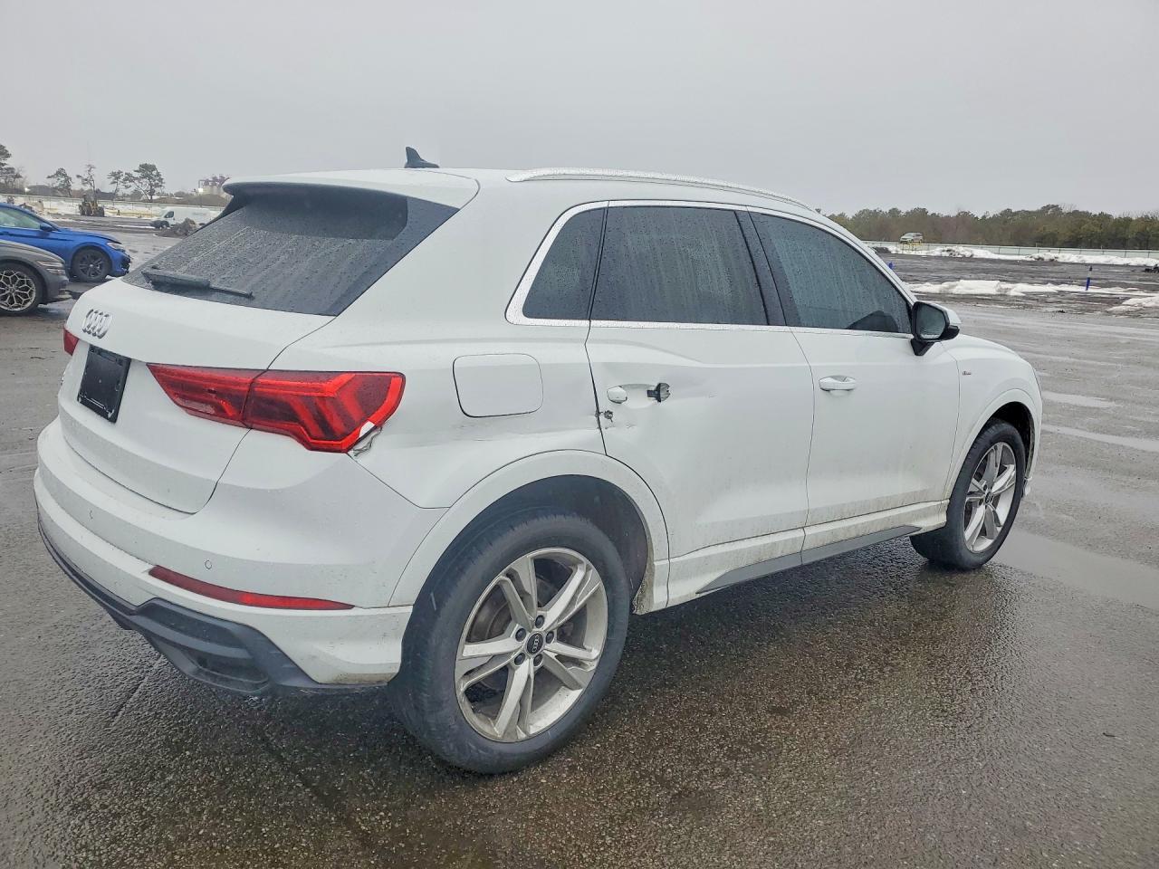 2022 Audi Q3 Premium Plus S Line 45 - Фото 3