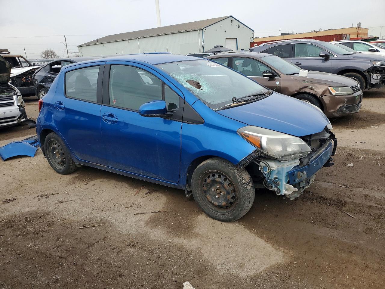 2015 Toyota Yaris 5-Door L - Image 4