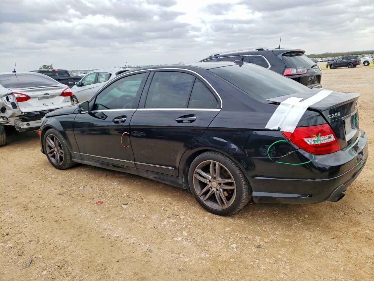 2014 Mercedes Benz C 250 - Фото 2