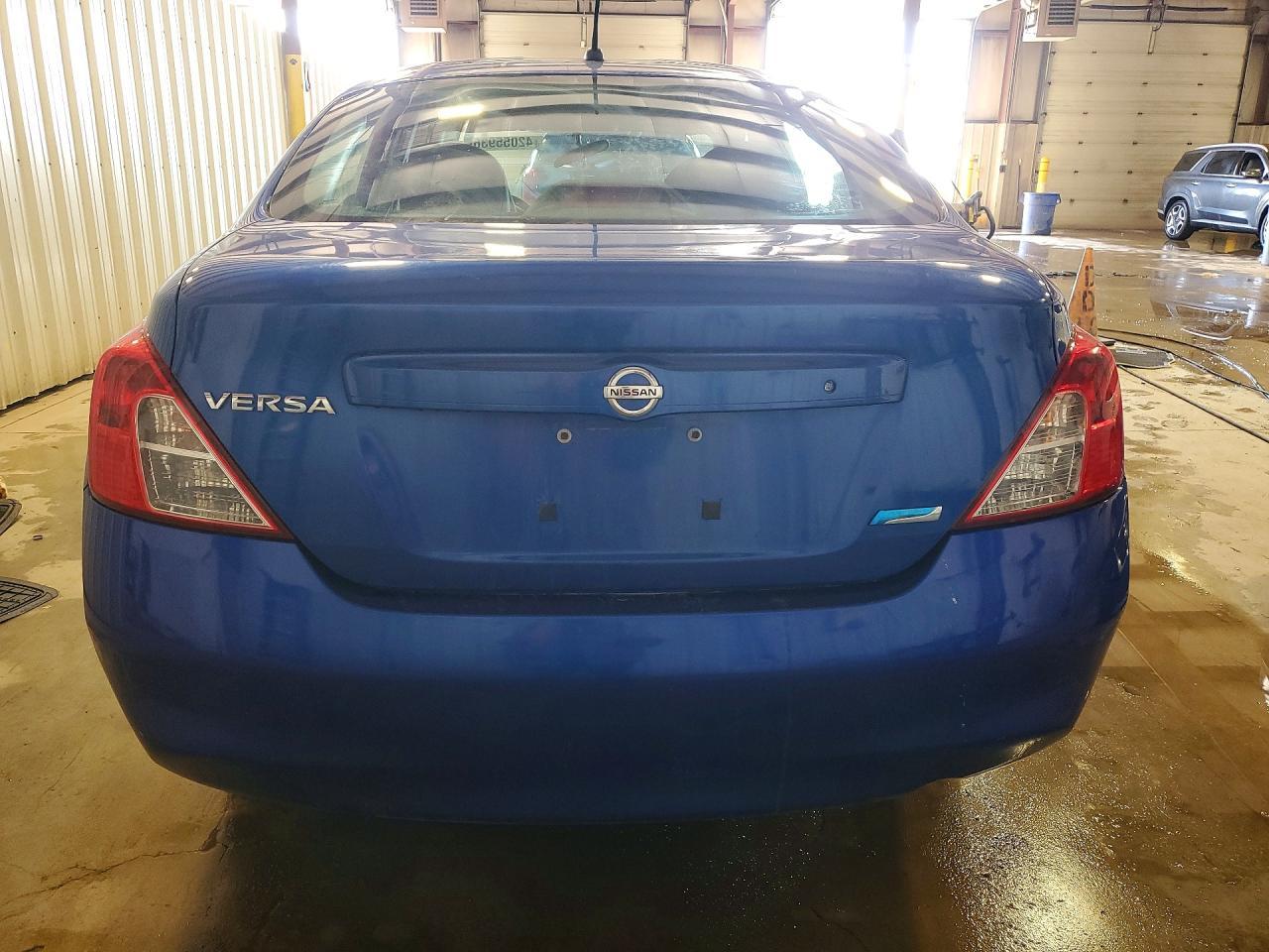 2012 Nissan Versa 1.6 S - Фото 6