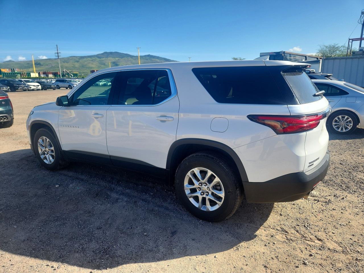 2024 Chevrolet Traverse Limited Ls - Фото 2