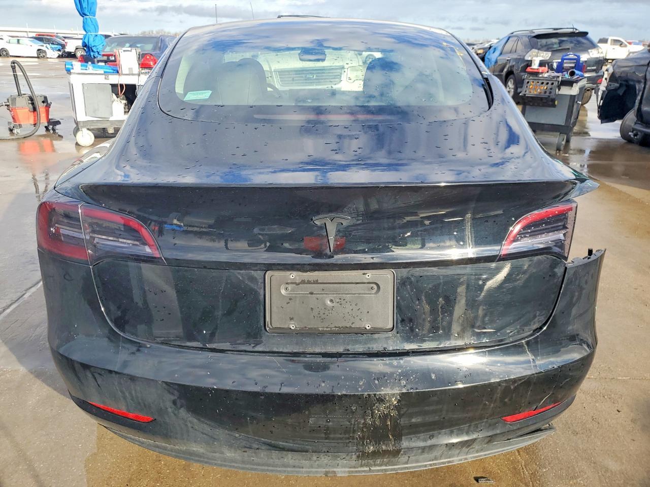 2023 Tesla Model 3 - Image 6