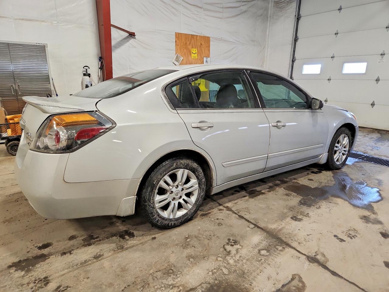 2011 Nissan Altima 2.5 - Фото 3